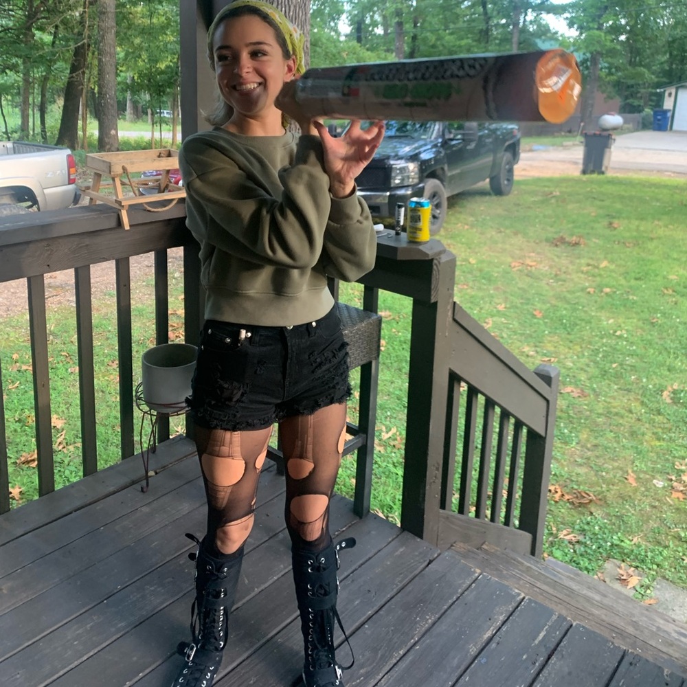 Meet your Posher, Ash